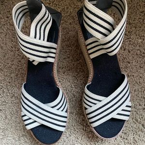 Tory Burch wedges size 6